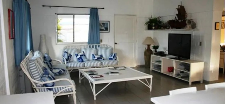 Sailing House La Marina