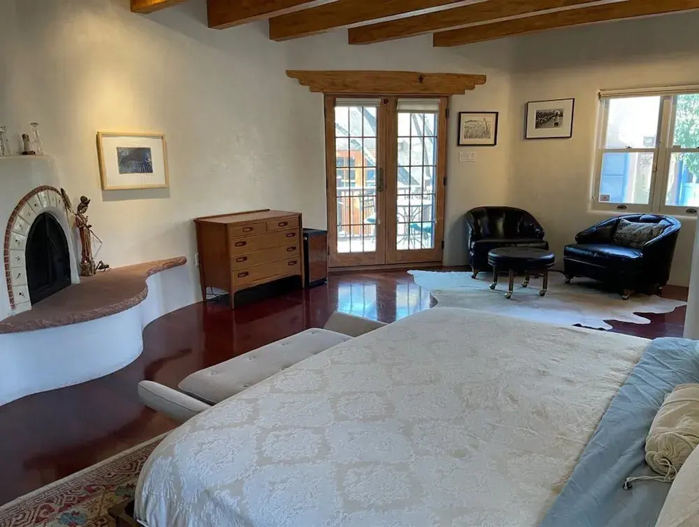 Casa De Gracia - Historic East Side Sanctuary, Perfect for Working From Home