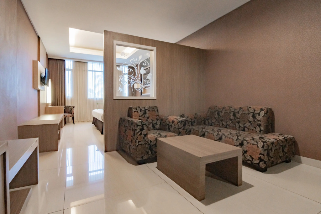 Urbanview Hotel Newton Riau Bandung by RedDoorz