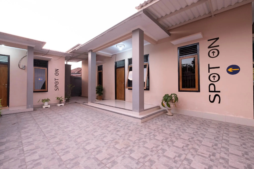 SPOT ON 1784 TNC Residence Syariah