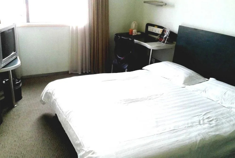 Motel 168