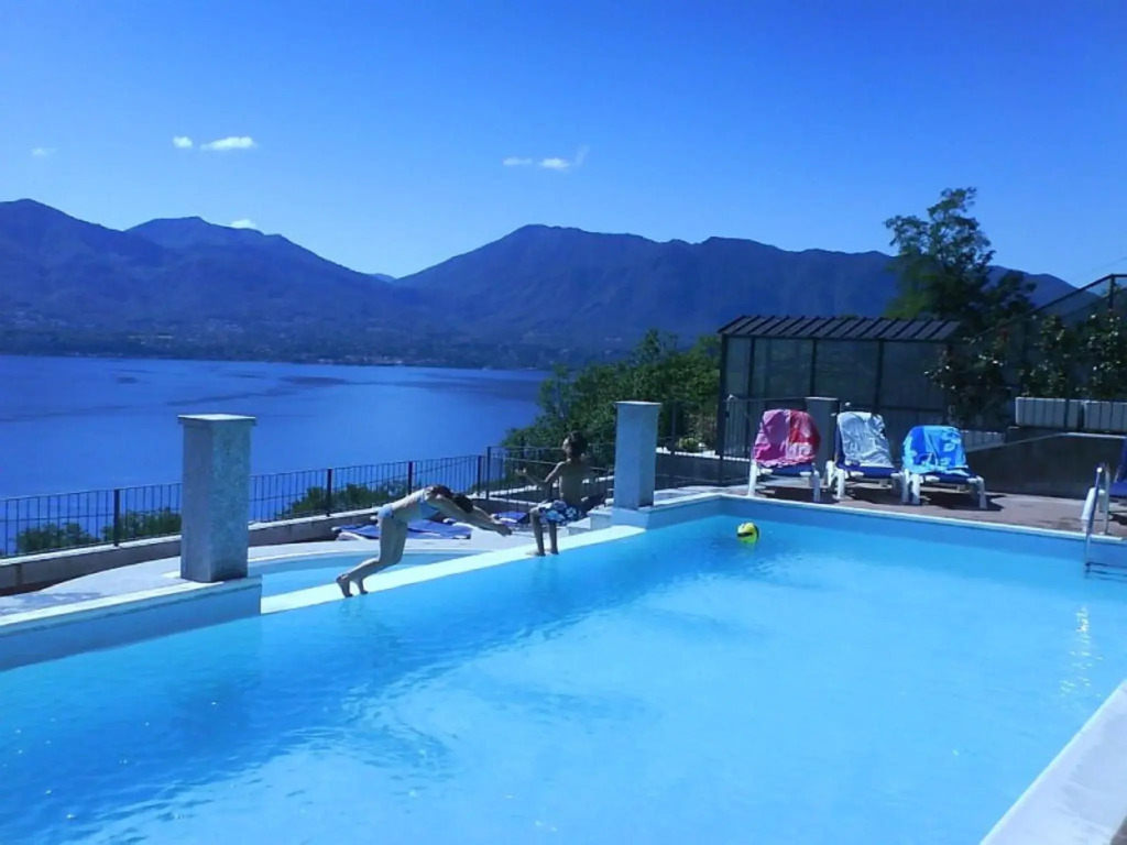 Lakeview apartment in Oggebbio with swimming pool