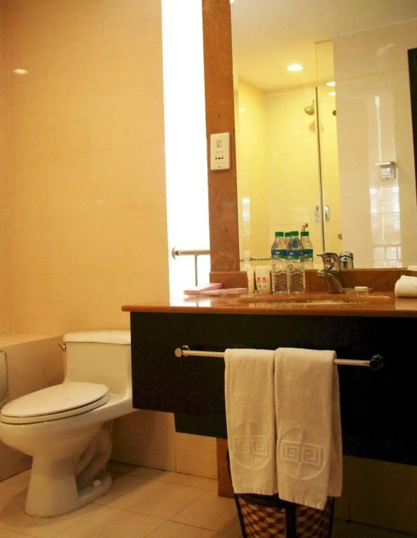 Zhong Yi Peng Ao Hotel