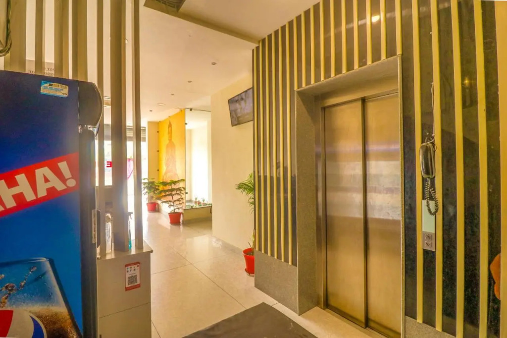 Fabhotel Nido