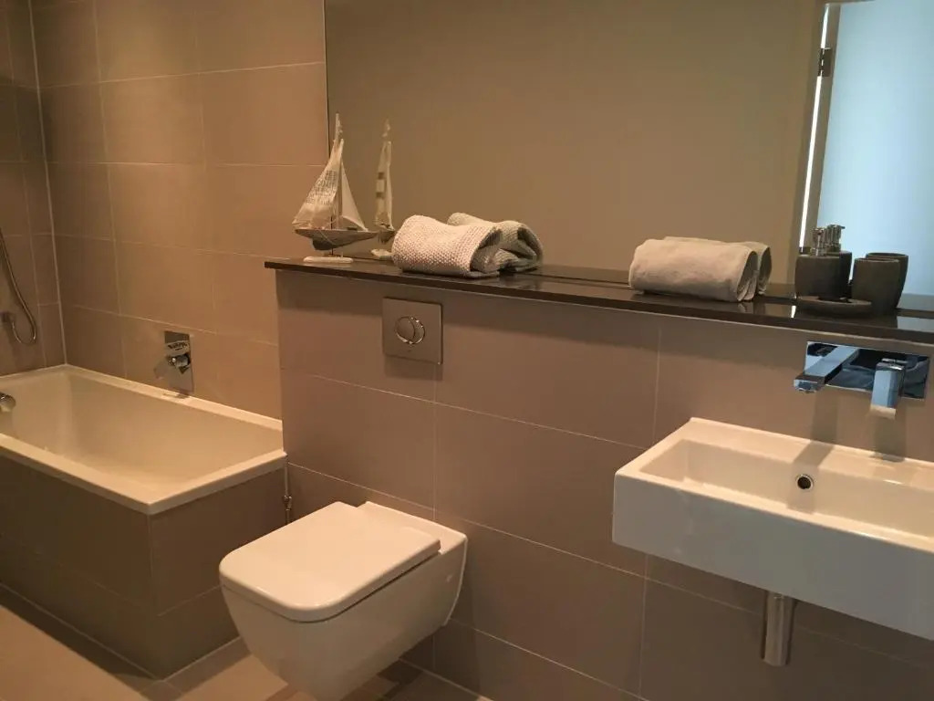 6 Ocean Gate apartment