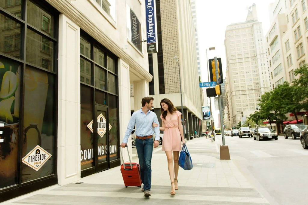 Hampton Inn & Suites Dallas Downtown