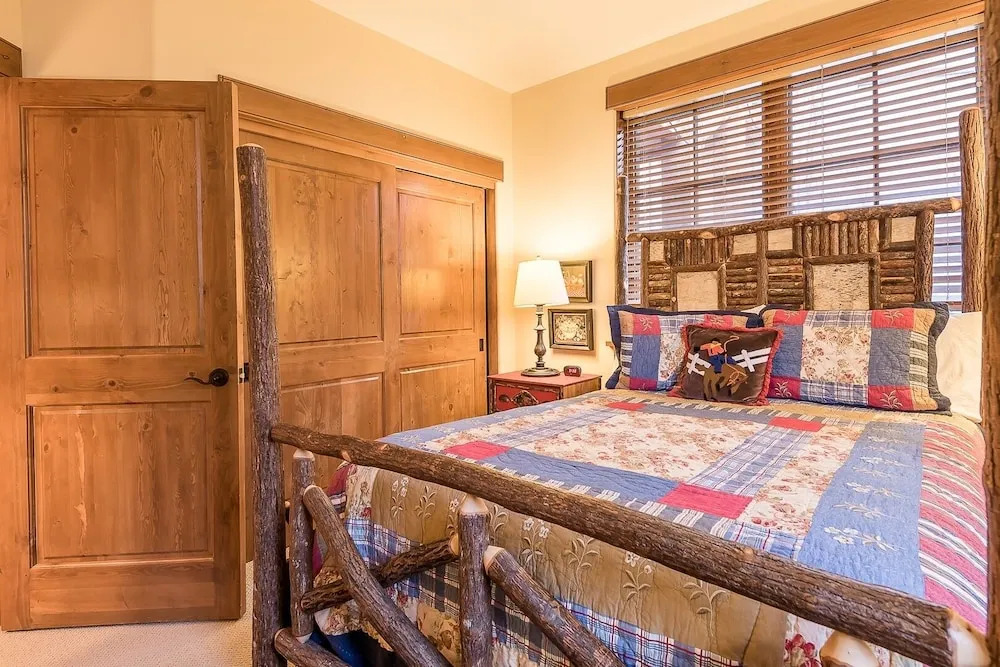 Westridge #27 - 3 Br Condo