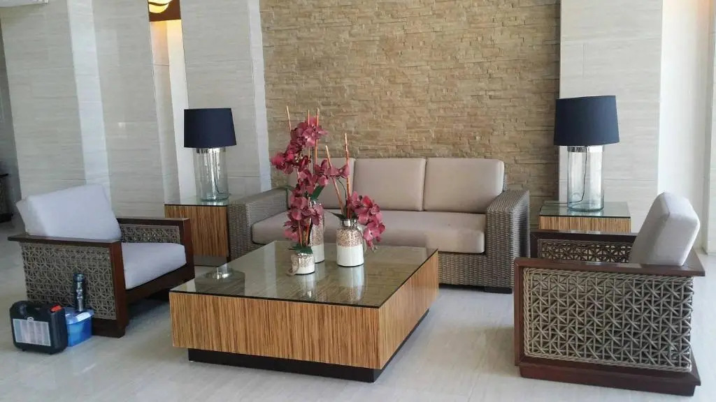 Taal View or LG Unit 1BR Wifi Near Sky Ranch