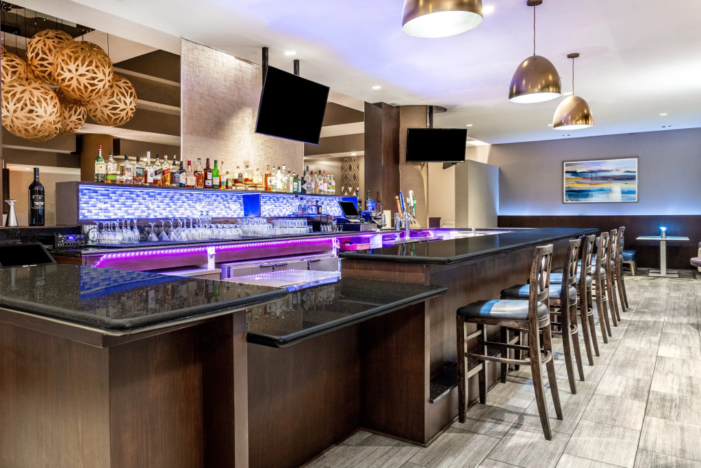 Crowne Plaza Hotel Los Angeles Harbor by IHG