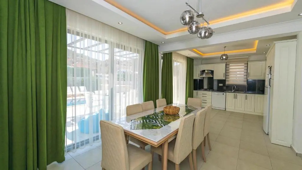 Hisar 1 - 4 Bedroom Holiday Villa in Hisarönü