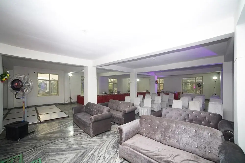 Hotel Mohan Palace by OYO Rooms