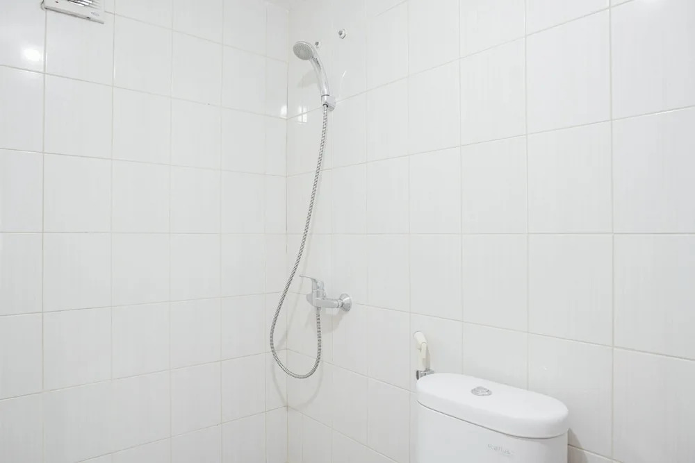 Best Homey Elegant Studio Room at Amethyst Apartment