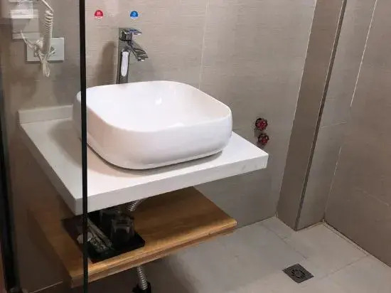 Xuequan Hotel
