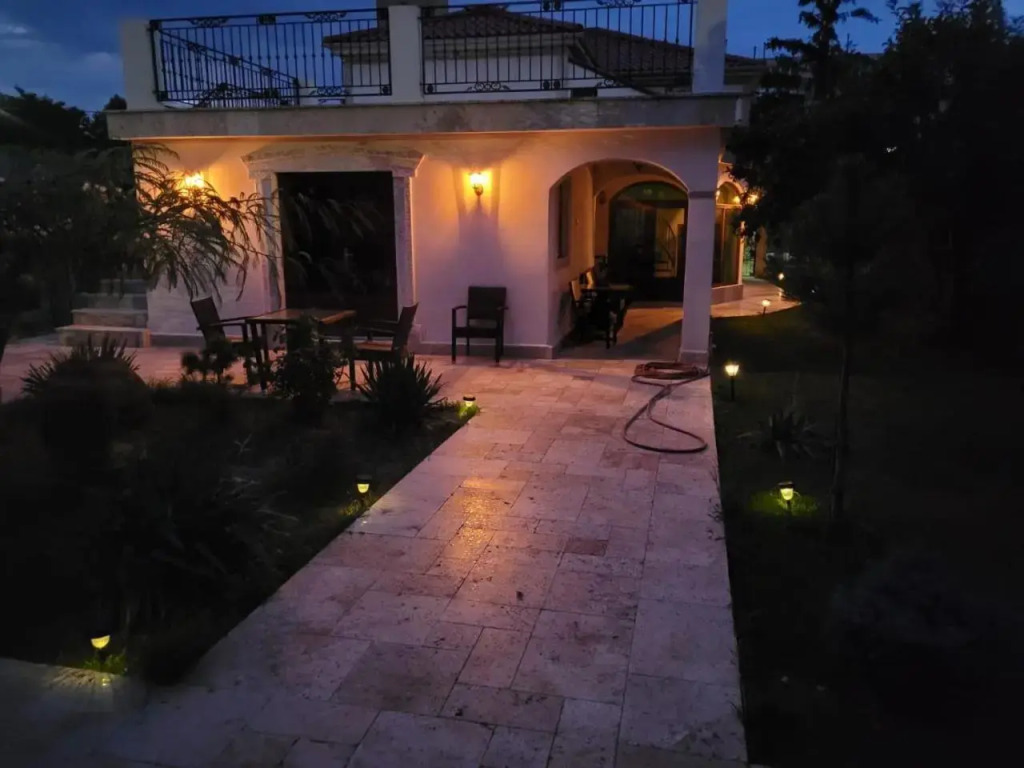 Vila Caviar