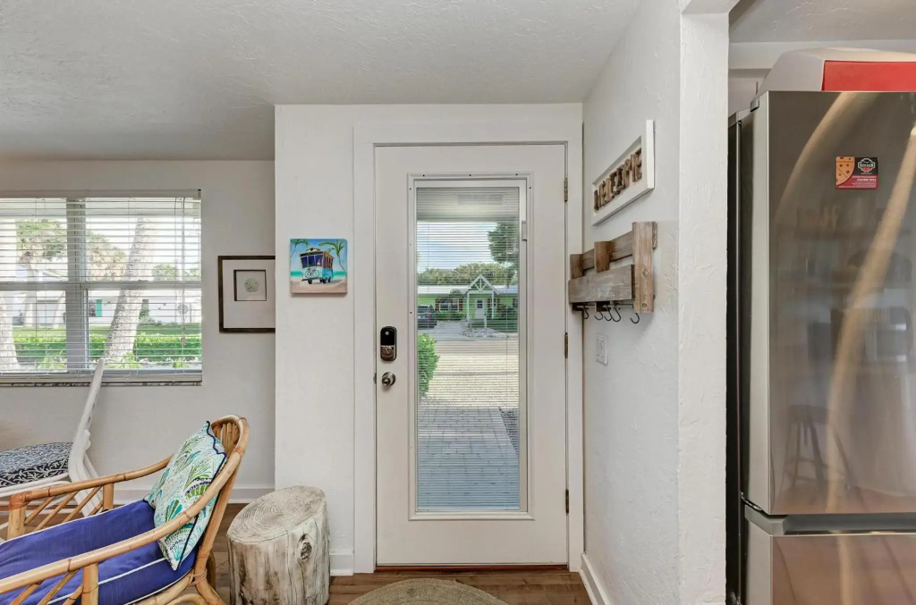 Blue Pelican 306 - 61st St Unit B West