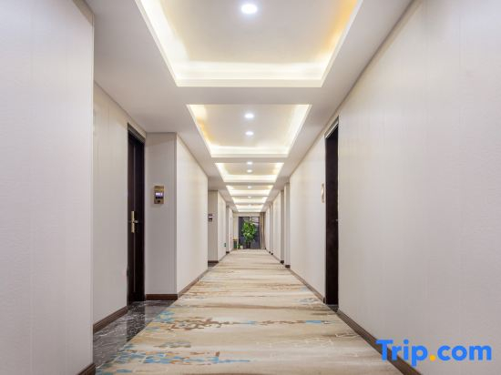 Pruis Restaurant & Hotel
