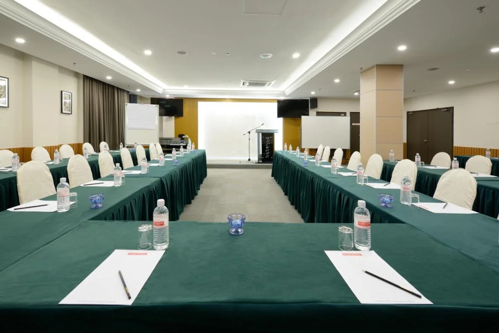 E-RED HOTEL KUANTAN