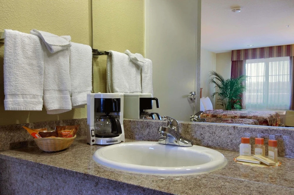Days Inn Hayward Airport