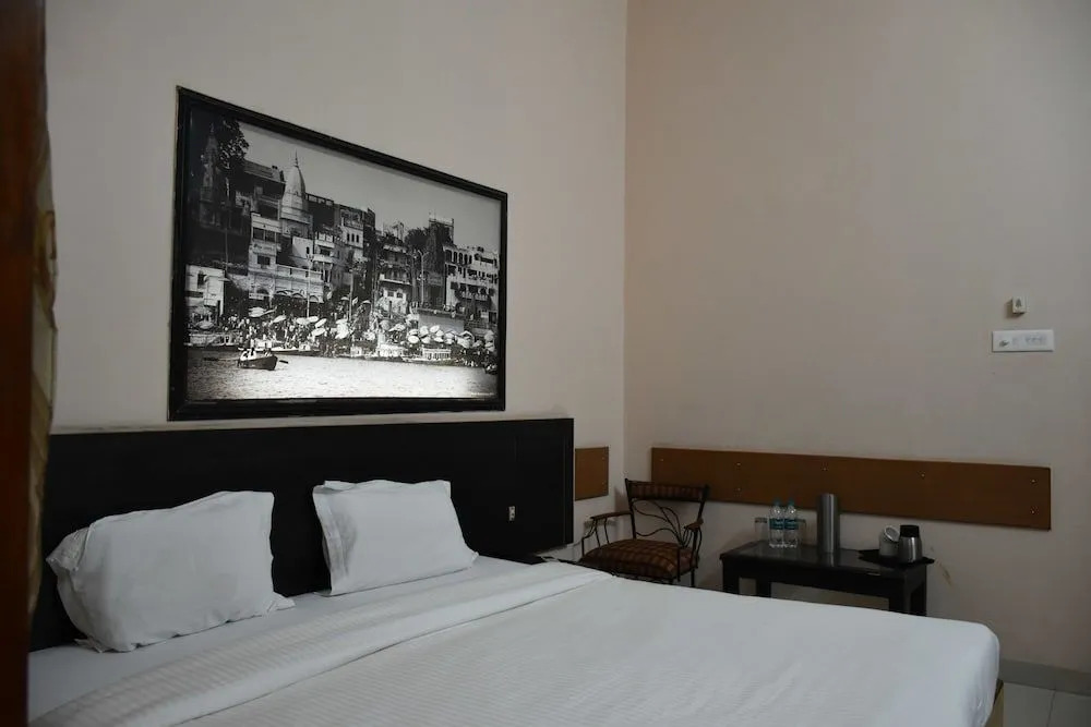 Hotel City Grand Varanasi