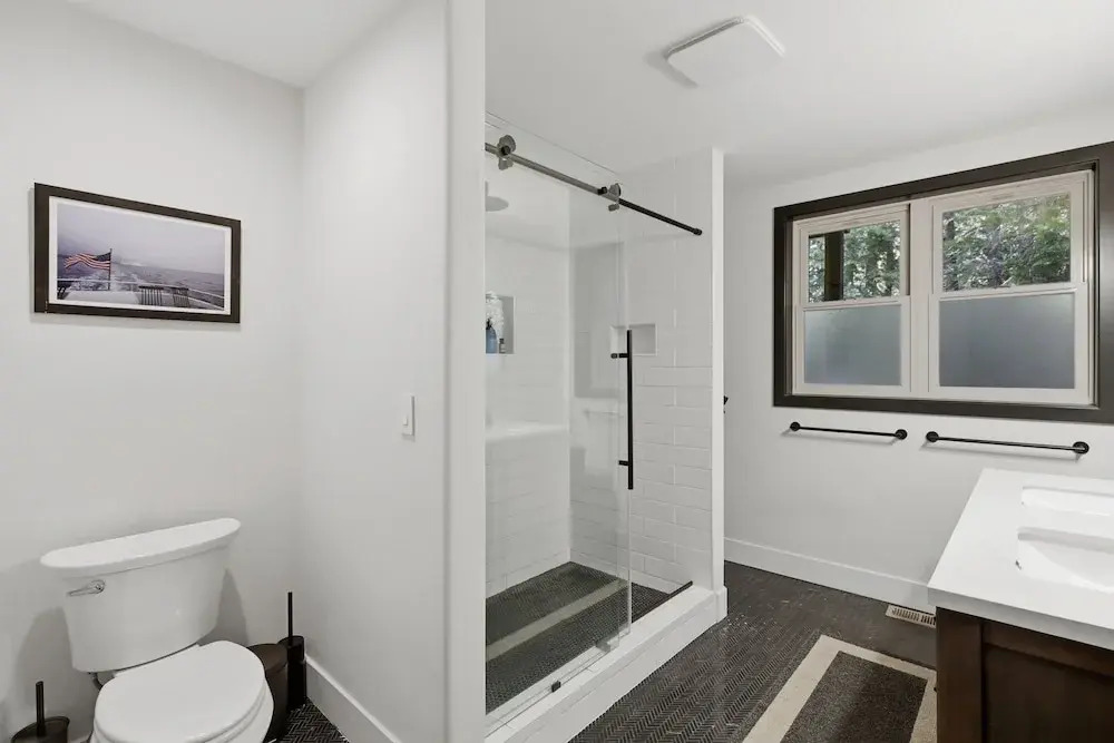 Sierra Sanctuary With Hot Tub 5 Bedroom Home