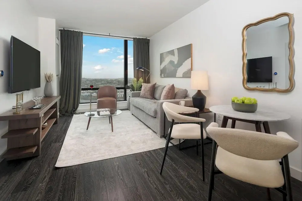 Luxury Apartments by Hyatus Downtown Boston