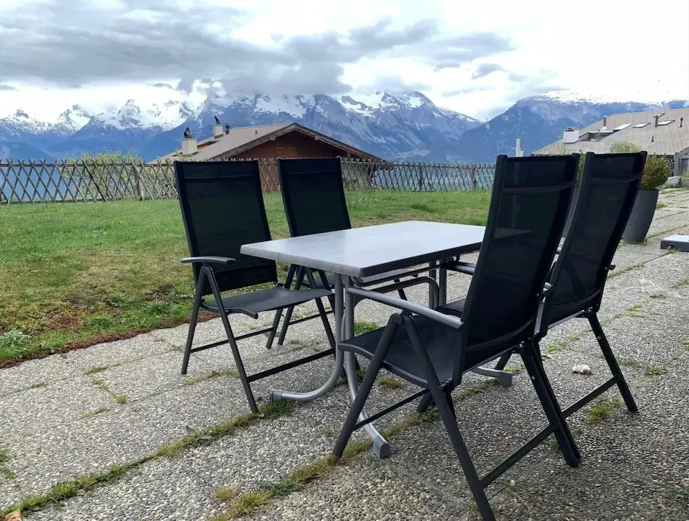 Cosy Centered with Garden and View in Veysonnaz