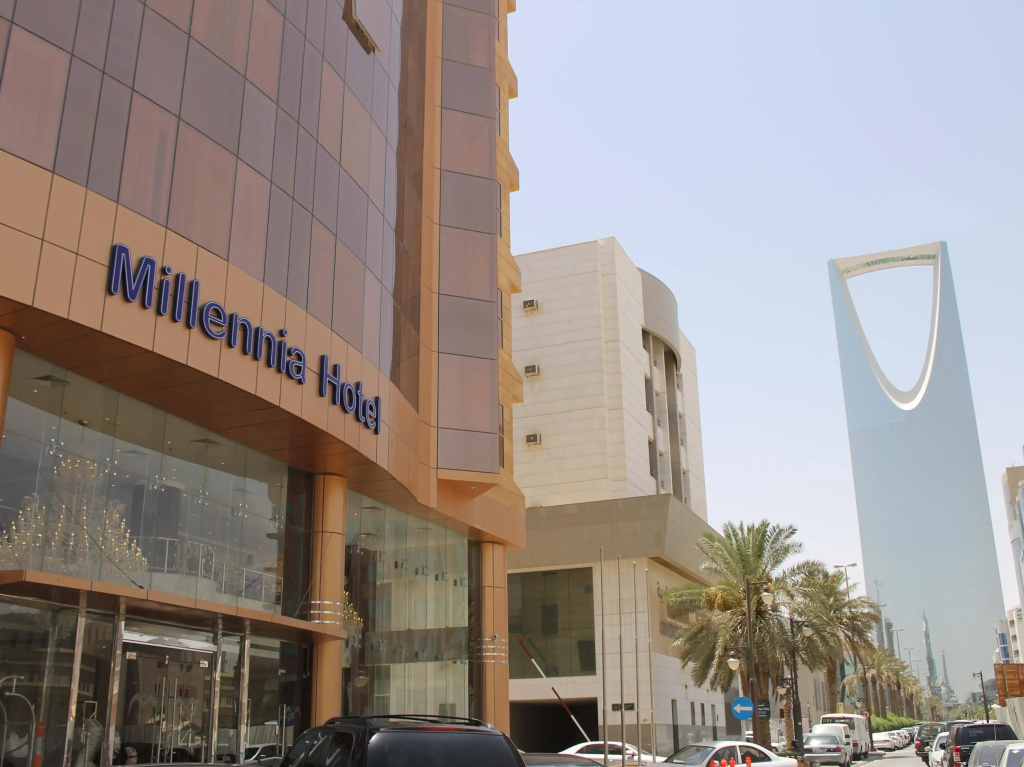 Sunday Riyadh Central Near Kingdom Tower