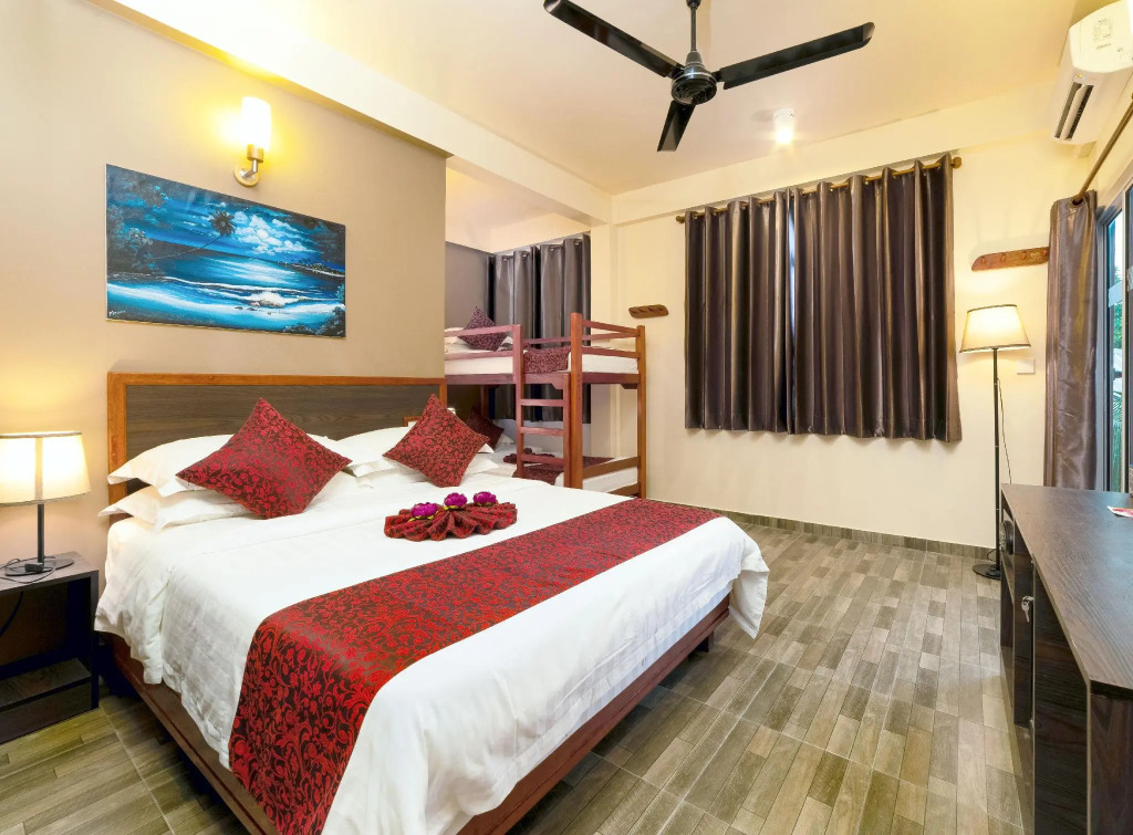 Paguro Beach Inn