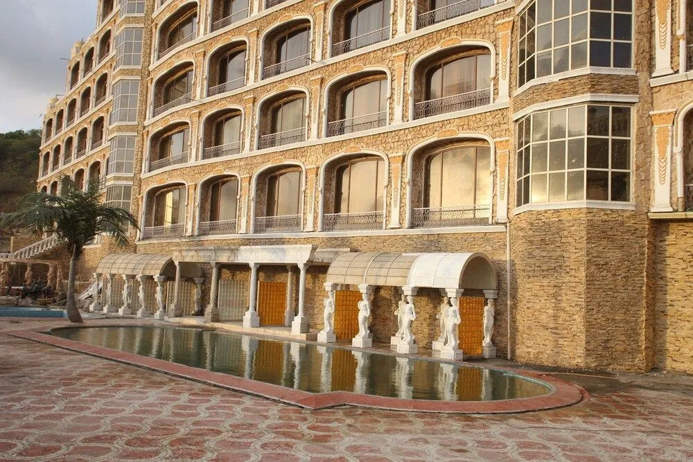 Imperial Grand Palace Hotel