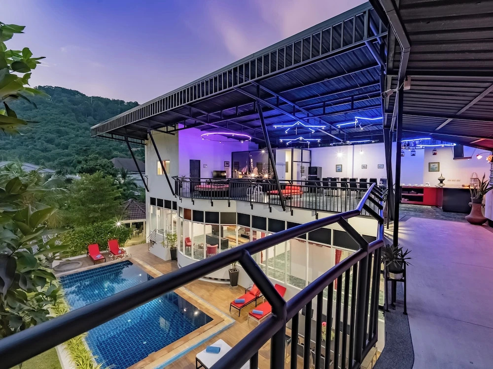 Chalong - 10 BR Private Pool Villa - Villa Nap Dau - Phuket