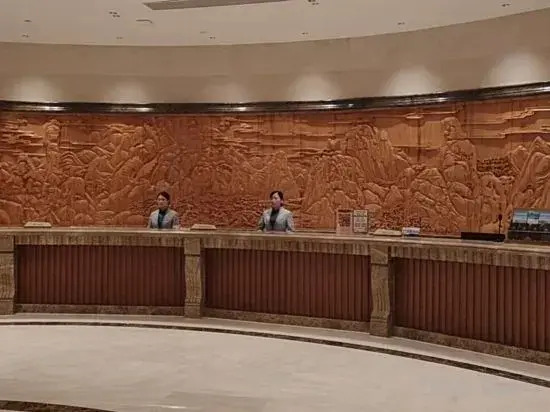 Huayun Hotel