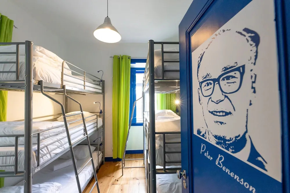 Help Yourself Hostels - Parede