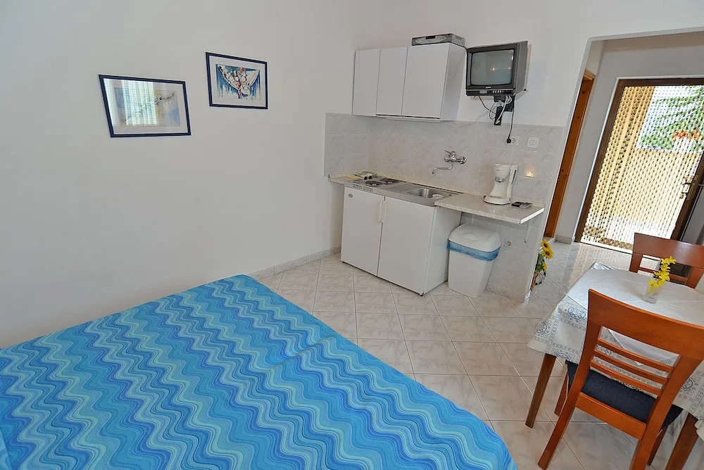 Apartments Creska 629