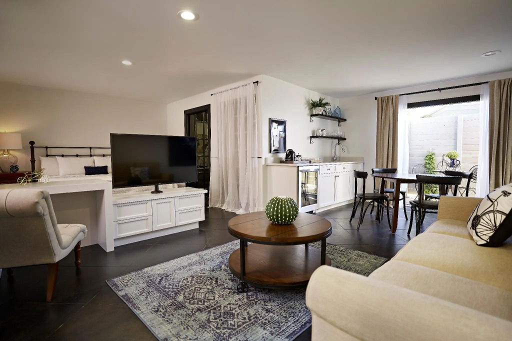 Bespoke Inn Scottsdale