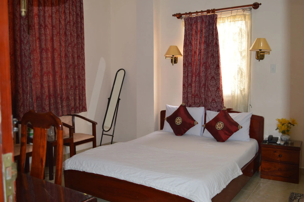 Hanh Phuc Hotel