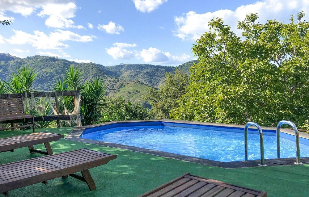 Stunning Home In Ficarra