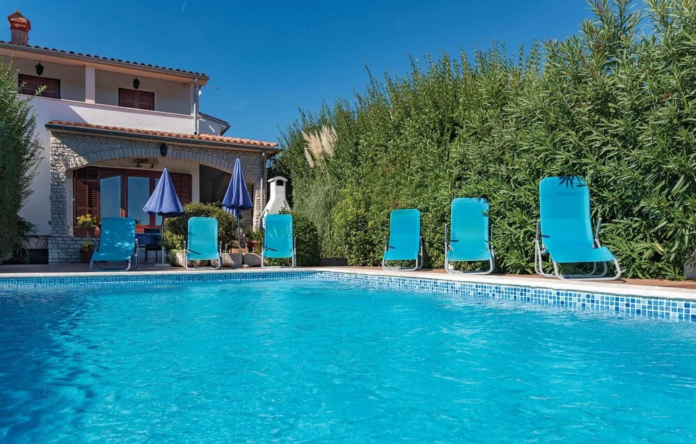 Nice Home in Pula With Wifi and 4 Bedrooms