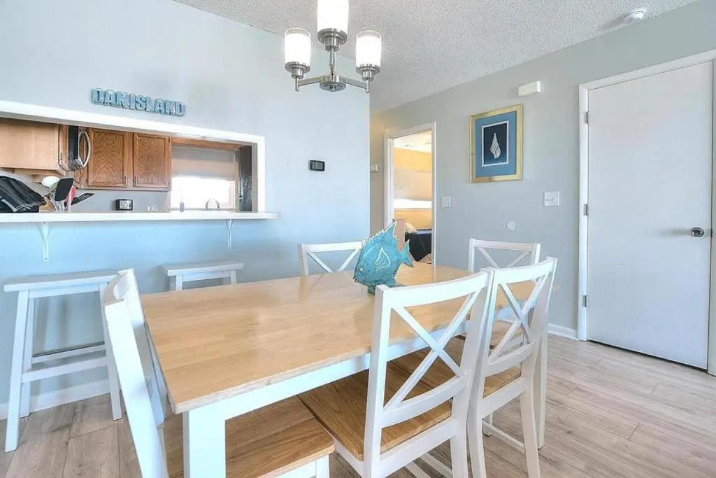 Oak Island Beach Villa 1609 - The Captains Perch