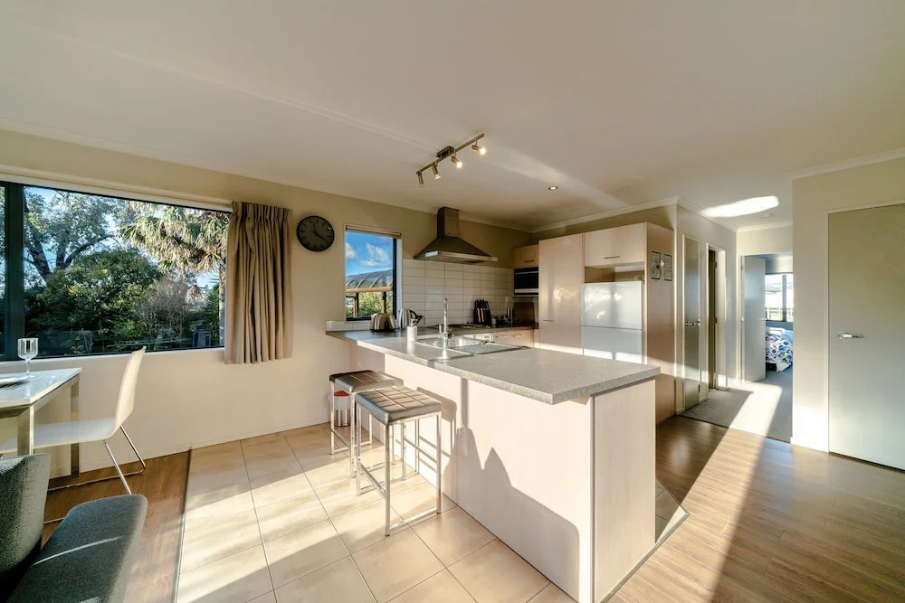 Glenfield Central Modern 1 Bdr Unit