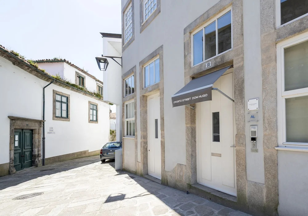 Oporto Comfort Dom Hugo - Historic Apartments