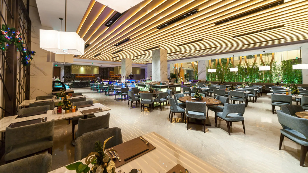 Holiday Inn Nanjing Xuanwu Lake by IHG