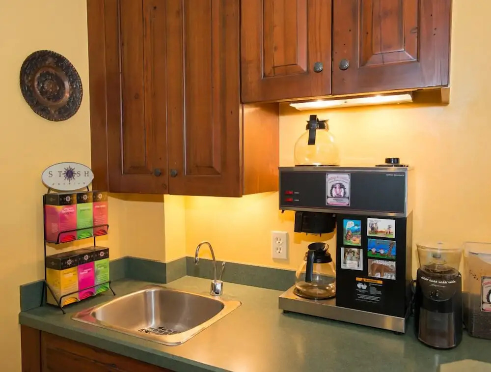 Purple Mountain Bed & Breakfast & Spa