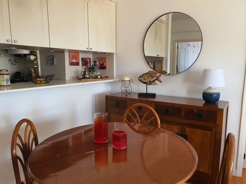Luzia's Apartment - 2 Bedroom Apartment Sleeps 4