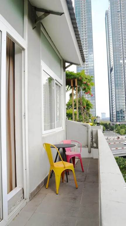 M-H Apartment Hotel