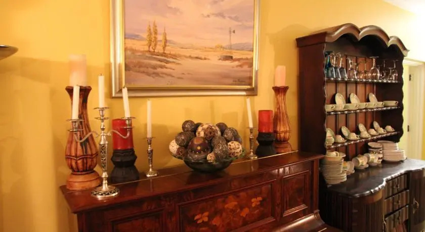 Tranquil House B&B @ 1 College Ave