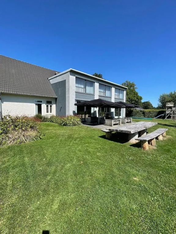 Spacious Group Stay in Teuge With Garden