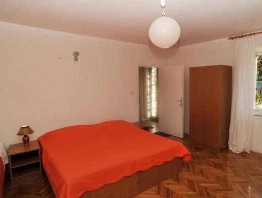 House Knezevic