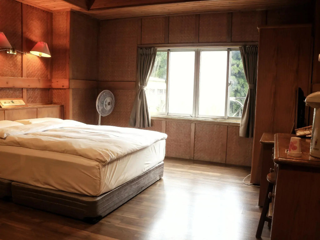 Fenchihu Hotel