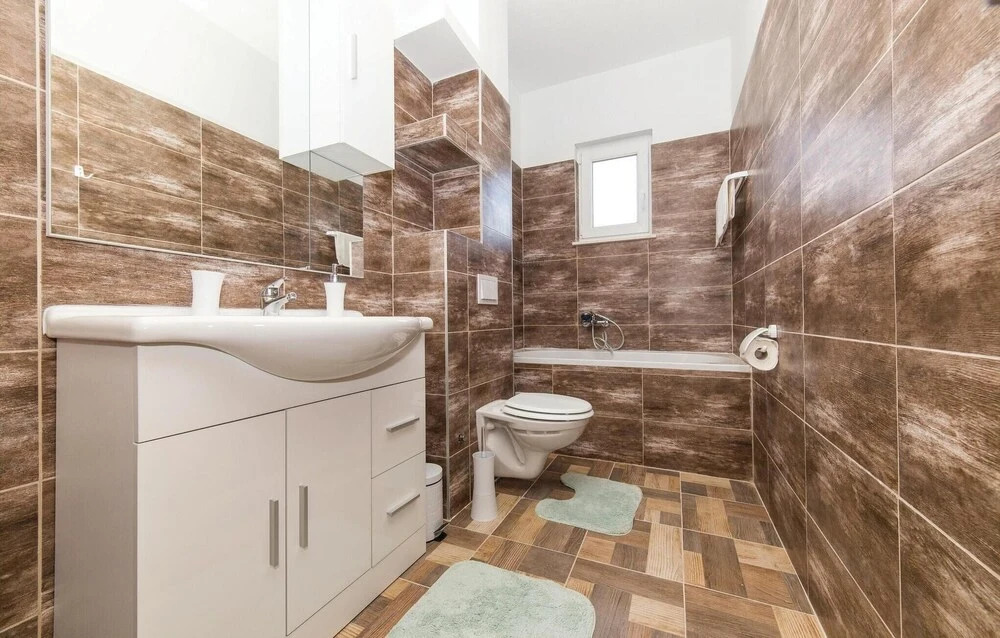 Nice Home in Kastel Stafilic With Wifi and 3 Bedrooms