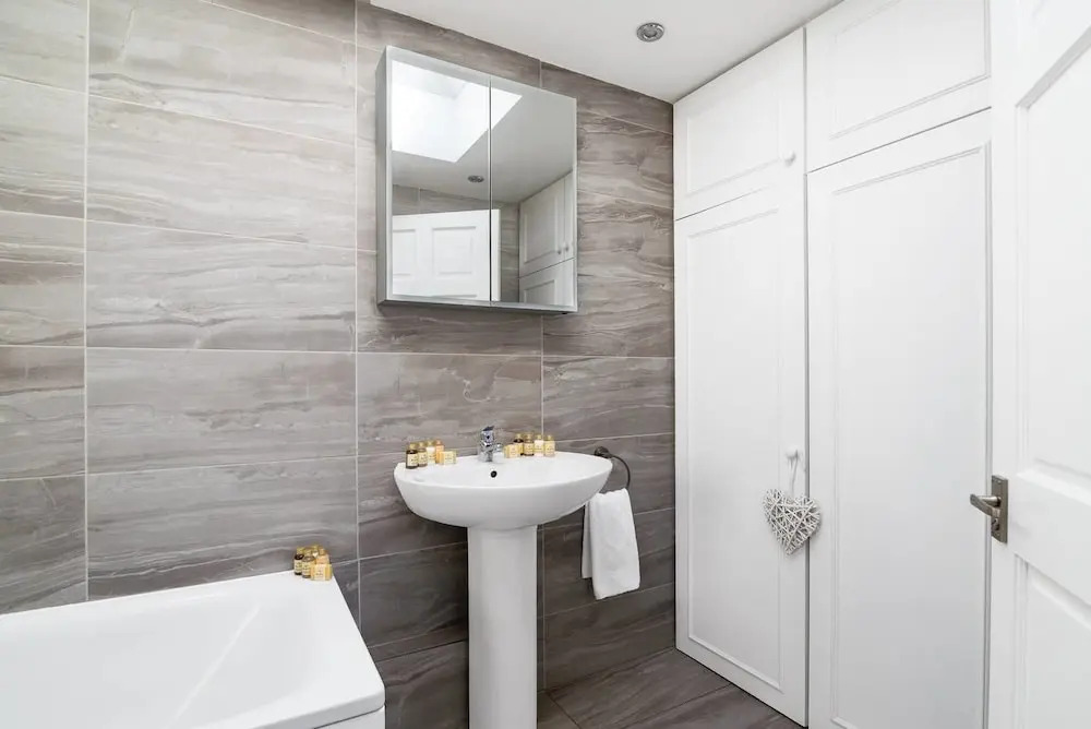 Beautiful Home W/terrace in North London, 6 Guests